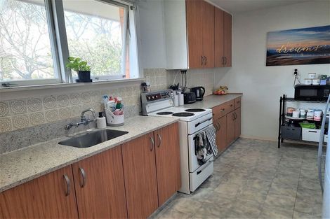 Photo of property in 43 Prestons Road, Redwood, Christchurch, 8051