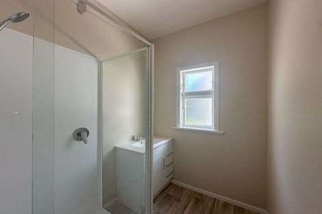 Photo of property in 18-18a Ludlam Crescent, Woburn, Lower Hutt, 5010