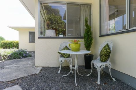 Photo of property in 16 Selwyn Road, Havelock North, 4130