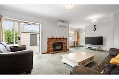 Photo of property in 330 Glengarry Road, Glen Eden, Auckland, 0602