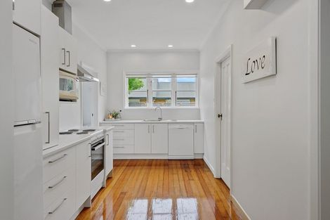 Photo of property in 18 Smith Street, Woolston, Christchurch, 8062