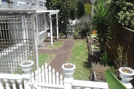 Photo of property in 5/19 Milton Road, Orewa, 0931