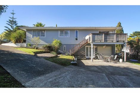 Photo of property in 8 Papa Place, Birkdale, Auckland, 0626