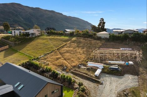 Photo of property in 15 Magpie Place, Lake Hawea, 9382