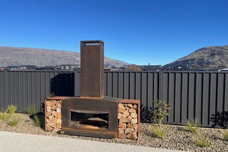 Photo of property in 7 Mason Street, Wanaka, 9305
