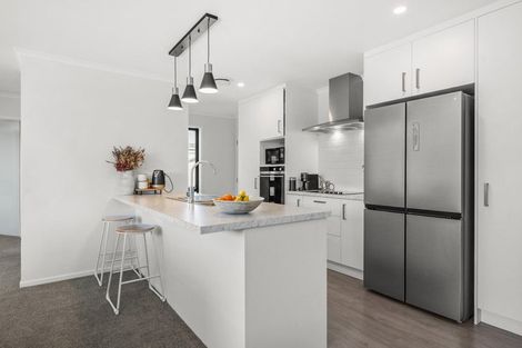 Photo of property in 1a Lee Road, Hannahs Bay, Rotorua, 3010