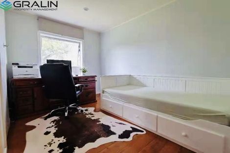 Photo of property in 1/9 Corrella Road, Belmont, Auckland, 0622