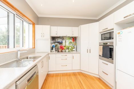 Photo of property in 72 Storey Avenue, Forest Lake, Hamilton, 3200