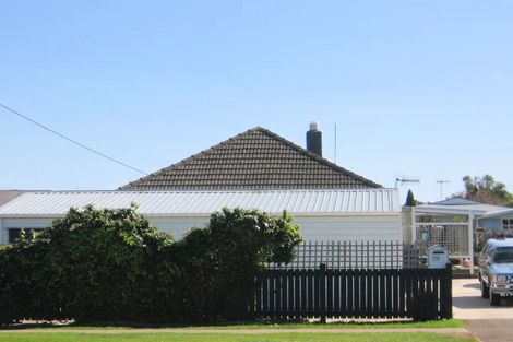 Photo of property in 19 Russell Street, Foxton, 4814