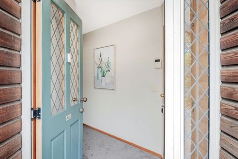 Photo of property in 128 Yaldhurst Road, Sockburn, Christchurch, 8042