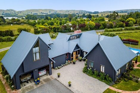 Photo of property in 297 Porangahau Road, Waipukurau, 4282