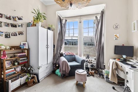 Photo of property in 10 Green Street, Newtown, Wellington, 6021