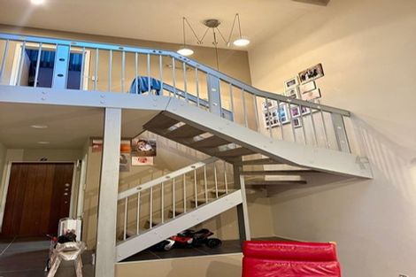 Photo of property in 1/112 Coronation Road, Hillcrest, Auckland, 0627