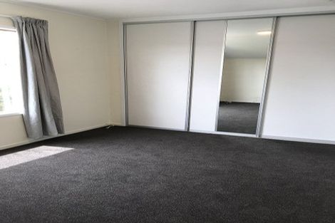 Photo of property in 1/19 Tree View Avenue, Glenfield, Auckland, 0629