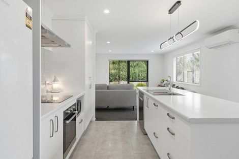 Photo of property in 93 Hills View Drive, Papamoa, 3118