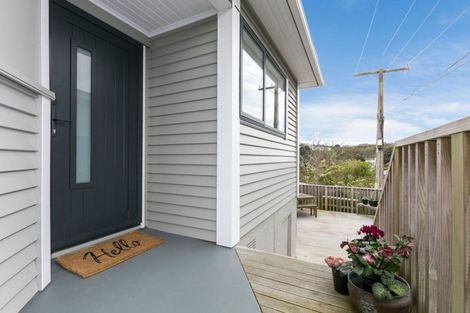 Photo of property in 15 Hindmarsh Street, Johnsonville, Wellington, 6037