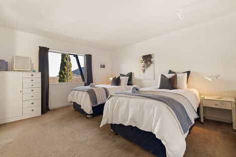 Photo of property in 37-39 Hallenstein Street, Queenstown, 9300