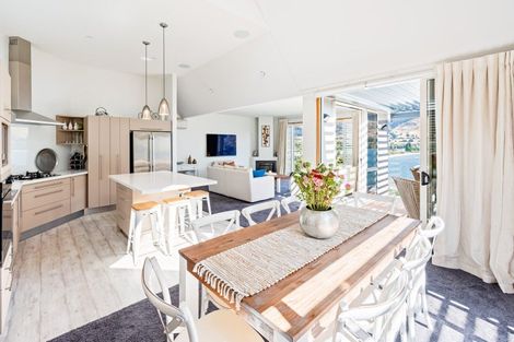 Photo of property in 32 Lismore Street, Wanaka, 9305
