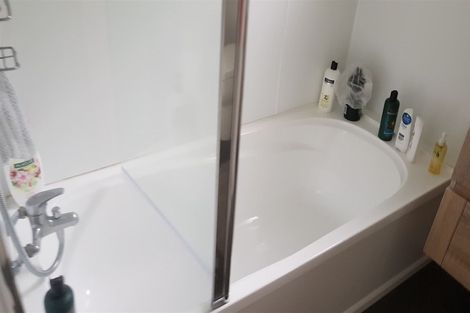 Photo of property in 40d Tomo Street, New Lynn, Auckland, 0600
