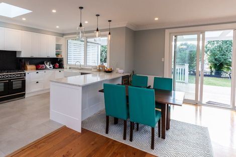 Photo of property in 16 Tisdall Street, Karori, Wellington, 6012