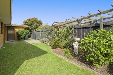 Photo of property in 35 Clivedene Street, Matua, Tauranga, 3110