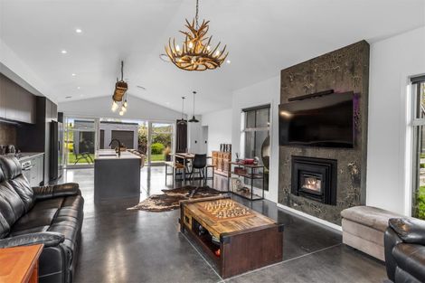 Photo of property in 13 Tari Road, Pukeatua, 3880