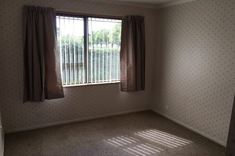 Photo of property in 18 Sheraton Place, Redwood, Christchurch, 8051