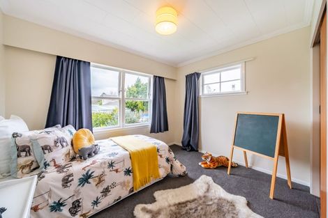 Photo of property in 8 Montana Road, Totara Park, Upper Hutt, 5018