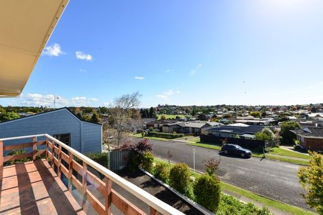 Photo of property in 5 Amanda Avenue, Dinsdale, Hamilton, 3204