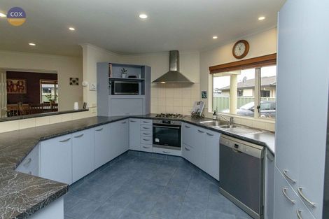 Photo of property in 17 Chelsea Drive, Taradale, Napier, 4112