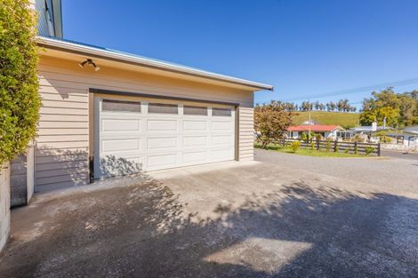 Photo of property in 21 Watts Street, Waipawa, 4210