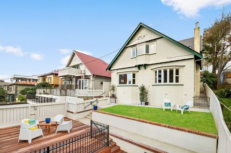 Photo of property in 25 Hawkestone Street, Thorndon, Wellington, 6011