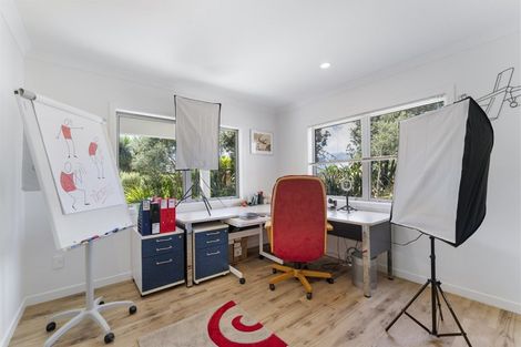 Photo of property in 155 Field Way, Waikanae Beach, Waikanae, 5036