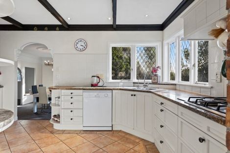 Photo of property in 1410 Old North Road, Helensville, 0875