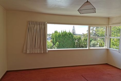 Photo of property in 21 Rosalind Road, Glenfield, Auckland, 0629