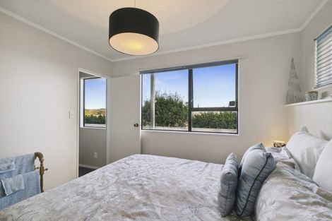 Photo of property in 1/104-106 Madras Street, Khandallah, Wellington, 6035