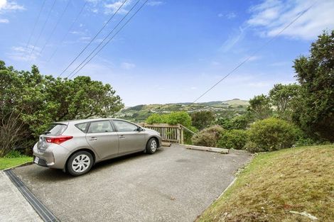 Photo of property in 27 Hampton Hill Road, Tawa, Wellington, 5028