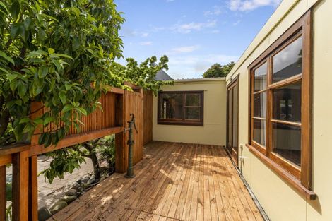 Photo of property in 18 Main Road, Waikanae, 5036