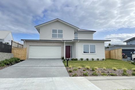 Photo of property in 24 Onekura Street, Red Beach, 0932