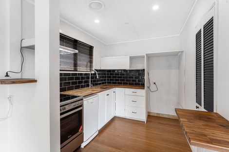 Photo of property in 43 Michael Road, Paraparaumu Beach, Paraparaumu, 5032