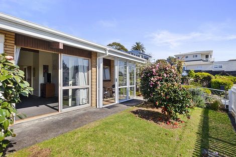 Photo of property in 20/1 Rimu Street, Strandon, New Plymouth, 4312