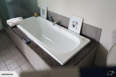 Photo of property in 1/54 Rama Crescent, Khandallah, Wellington, 6035