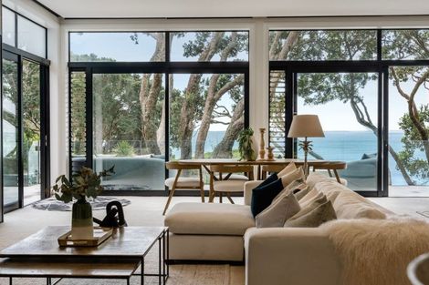 Photo of property in 218a Lake Road, Hauraki, Auckland, 0622