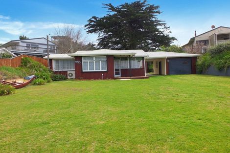 Photo of property in 46 Signal Street, Foxton Beach, Foxton, 4815