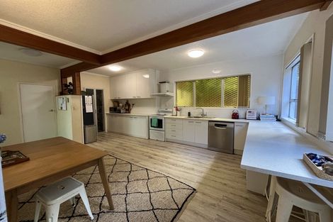 Photo of property in 318 Huia Road, Titirangi, Auckland, 0604