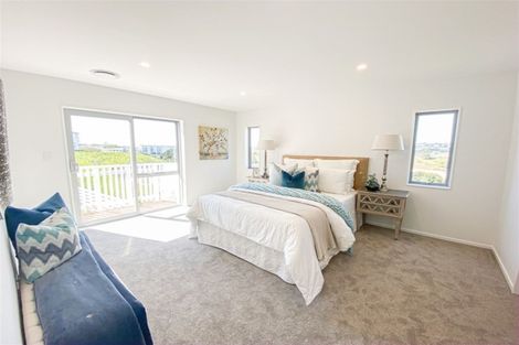 Photo of property in 155 Godfrey Drive, Orewa, 0931
