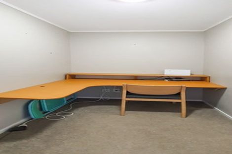 Photo of property in 90 Stanley Road, Glenfield, Auckland, 0629