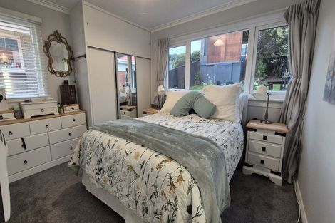 Photo of property in 16 Salmond Street, Halfway Bush, Dunedin, 9010