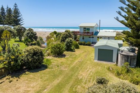 Photo of property in 97 Blue Pacific Parade, Riversdale Beach, Masterton, 5872
