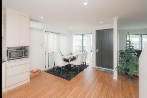 Photo of property in 30a Beaumonts Way, Manurewa, Auckland, 2102
